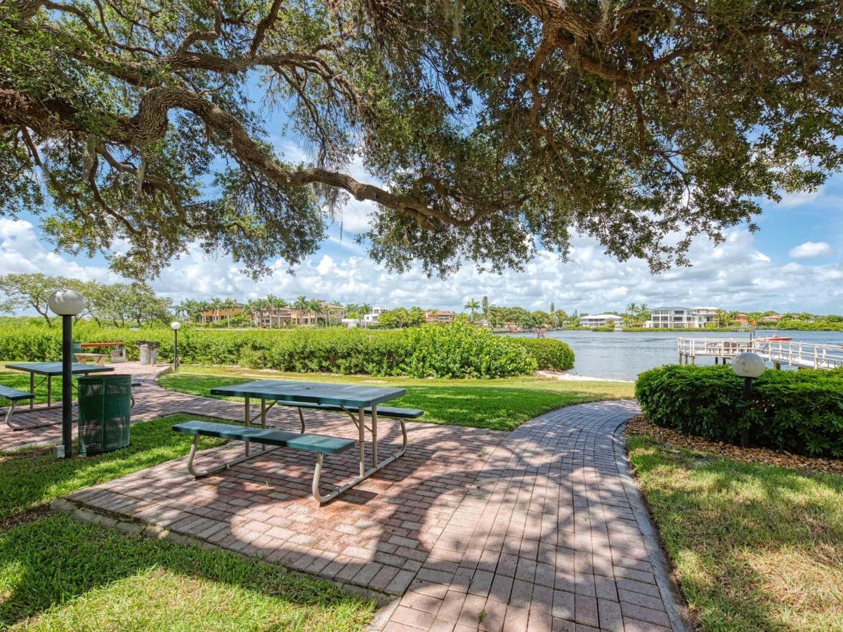 Luxury Waterfront Views - Heated Pool - 1400Sf Duplex - Minutes To The Beach Сиеста-Ки Экстерьер фото